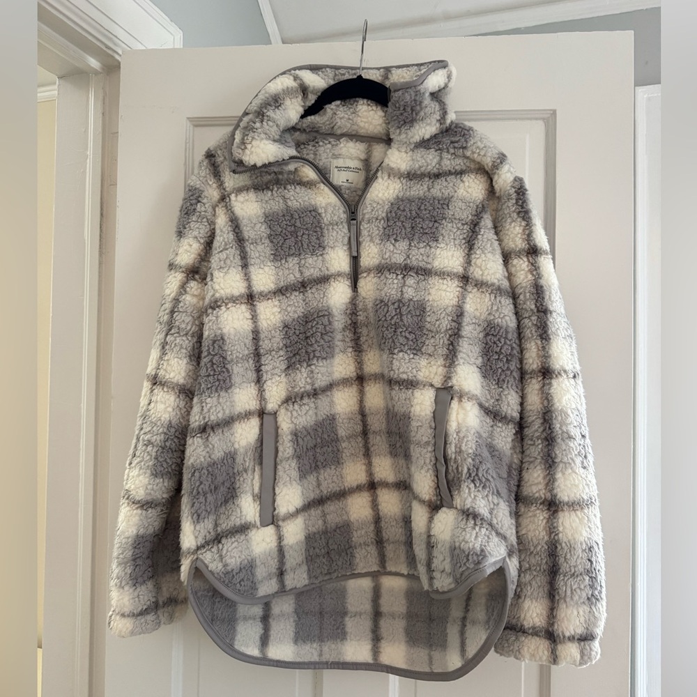 Abercrombie & Fitch Super Soft Sherpa Quarter Zip Jacket